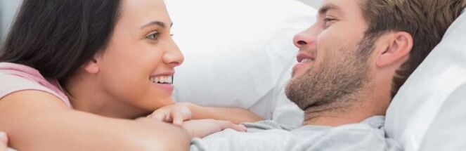 Seksuāli aktīvs vīrietis ar sievieti